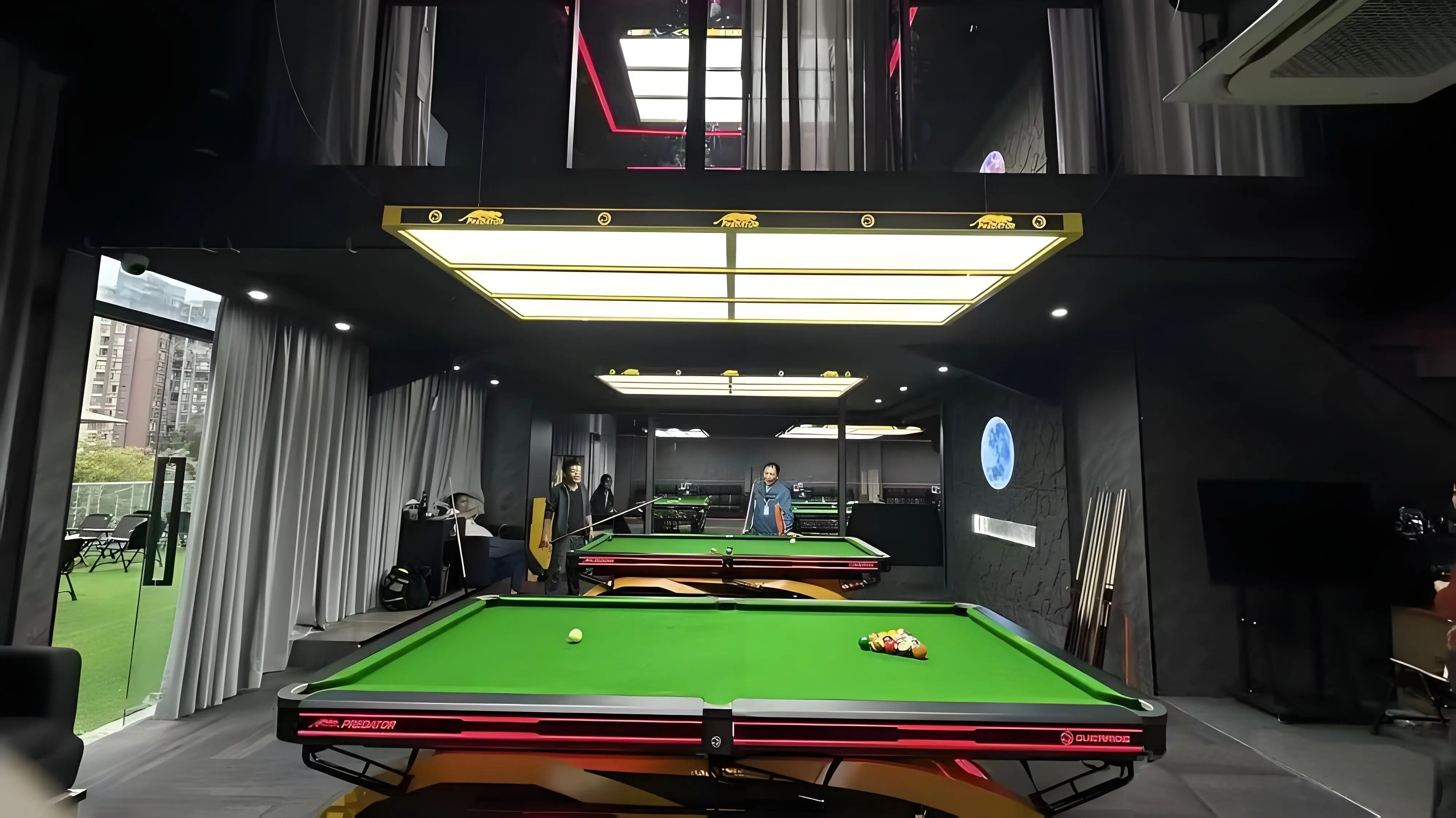 合金豹终结9块9内卷时代？成都88℃台球俱乐部定价88元/时 仍每日满台超10小时！